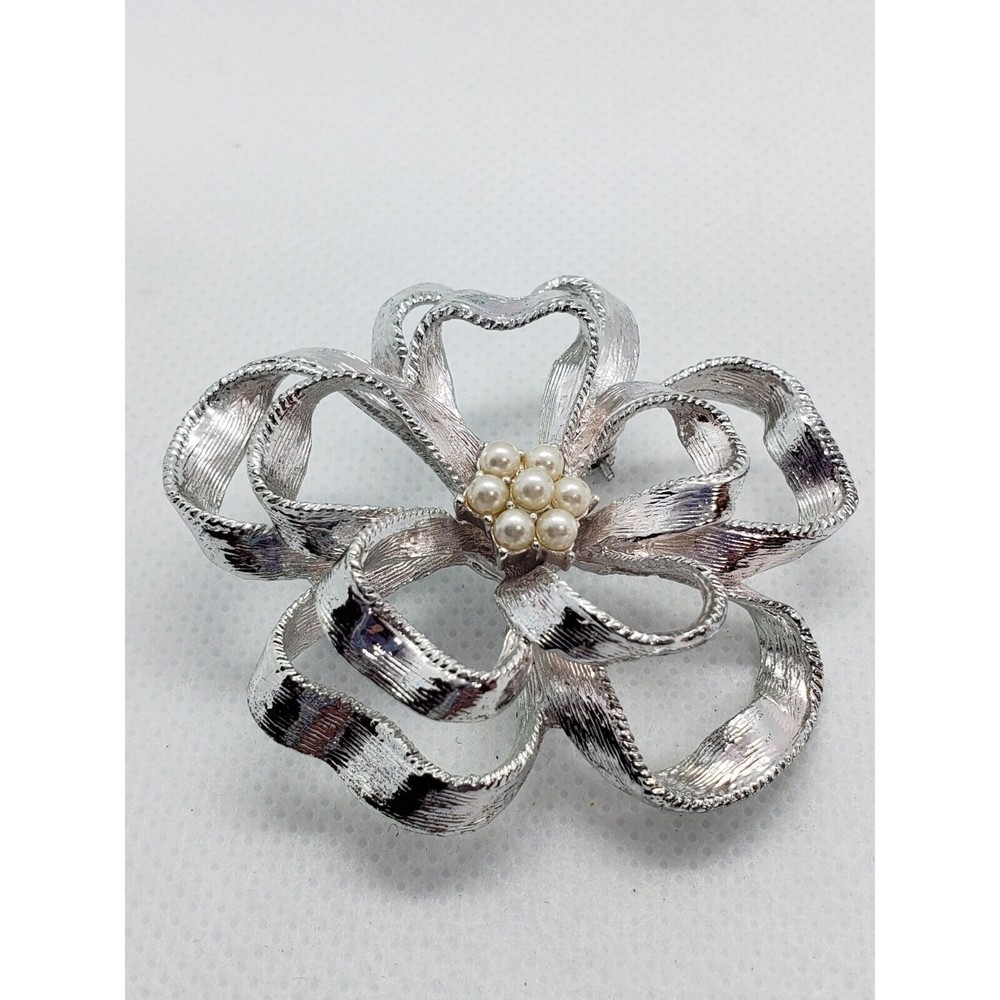 Vintage Double Ribbon Flower Silver-Tone Brooch w/Faux Pearl Center